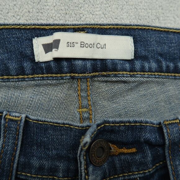 Levi's 515 Jeans Women's Size 8M Blue Mid-Rise Bootcut 31" Inseam Distressed - Picture 11 of 16